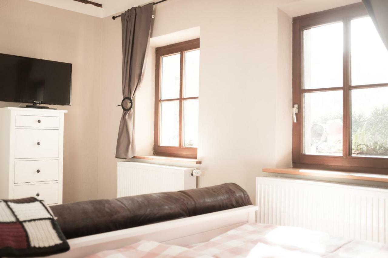 Moments Cafe & Apartmenthaus Thurnau Екстер'єр фото